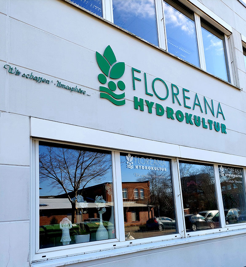 Kontakt zu Floreana